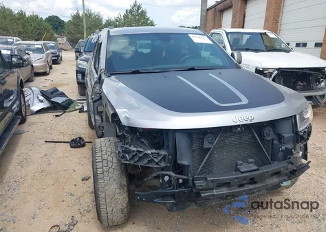 2016 Jeep Grand Cherokee Laredo z USA, uszkodzony, nr VIN 1C4RJFAG9GC450077